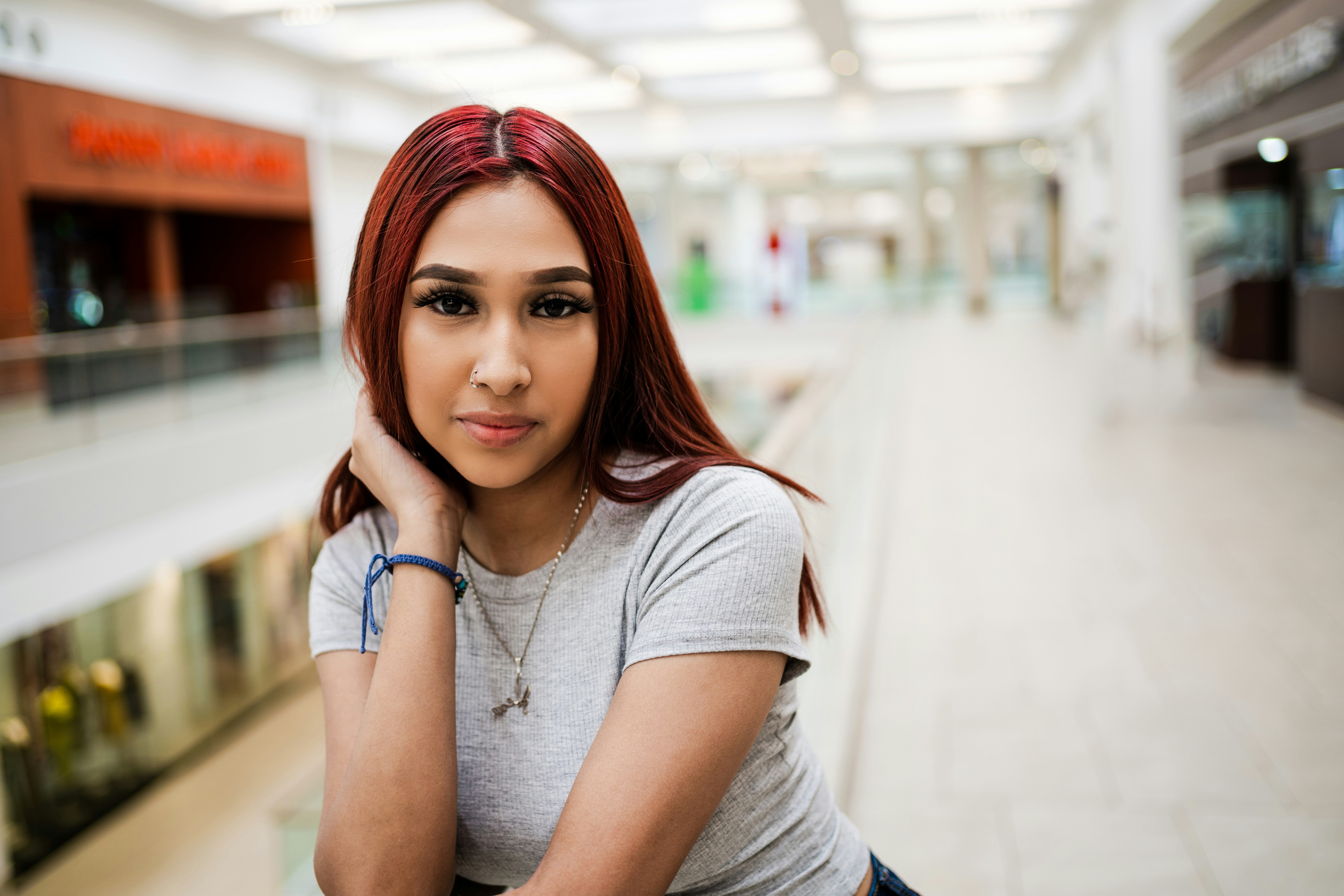 woman in gray crew neck t-shirt