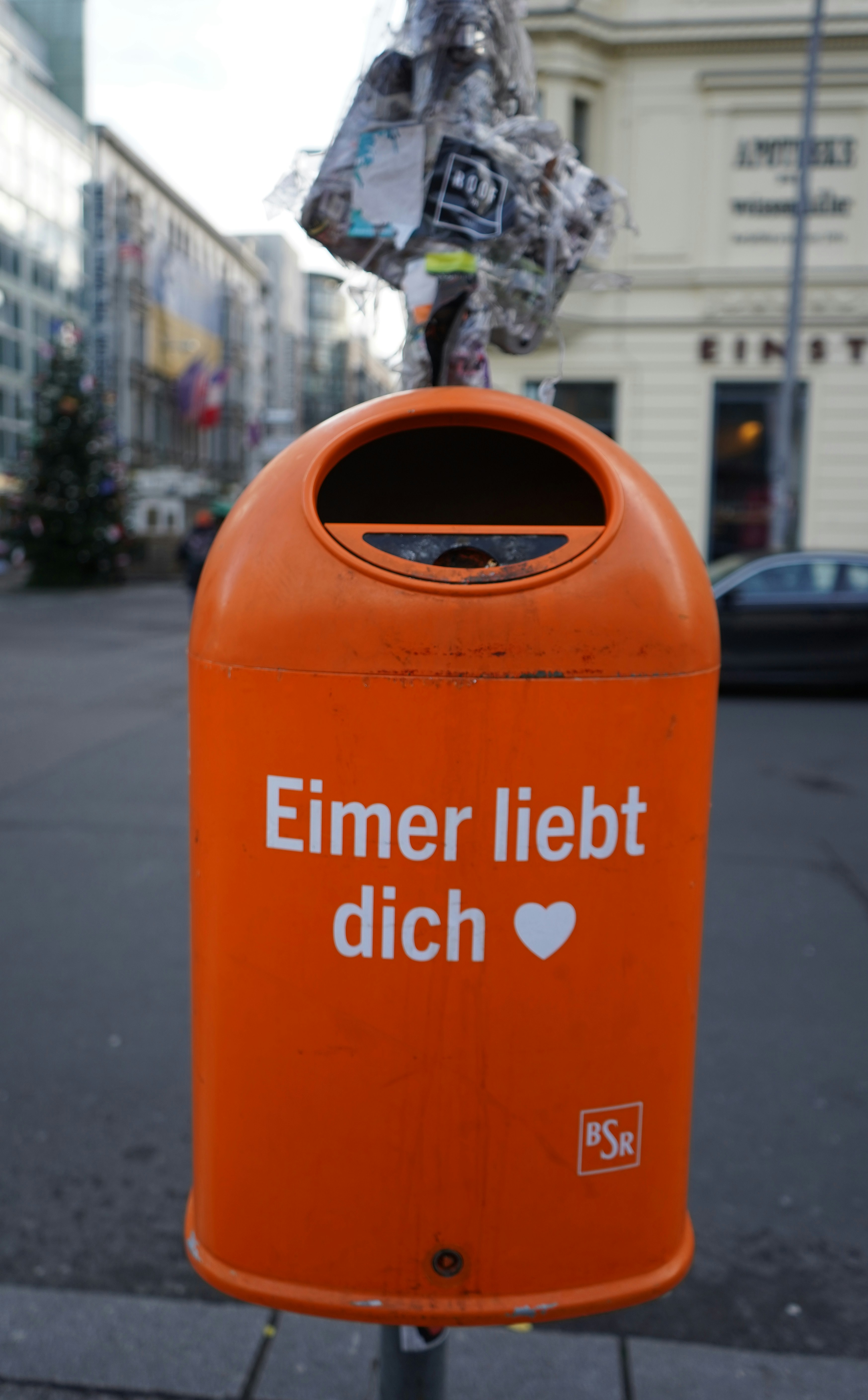 Bin Pictures Download Free Images On Unsplash