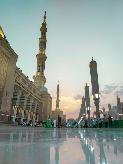 Hotels near haram