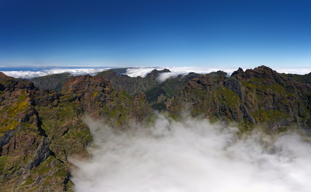 travelers stories about Mountain range in Pico do Arieiro, Portugal