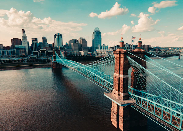 A bridge over the Ohio River to downtown Cincinnati