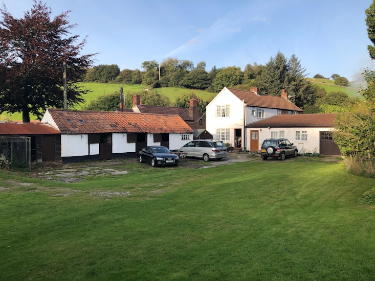 Large Cornish farmhouse with a hot tub and secluded grounds