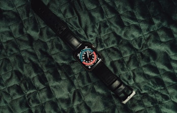 black analog watch at 10 00