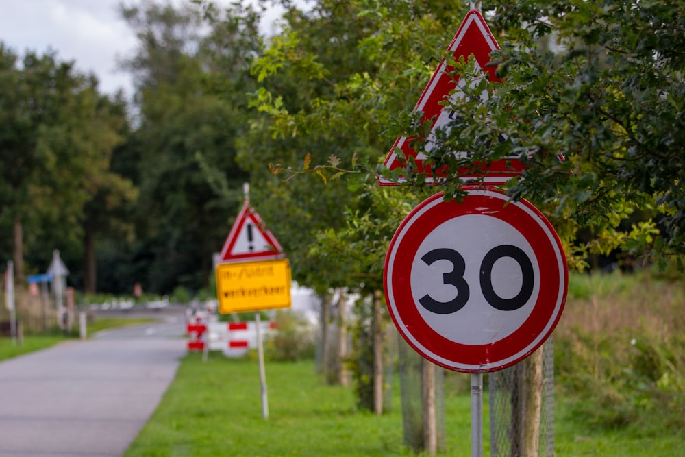 rot-weißes Stoppschild