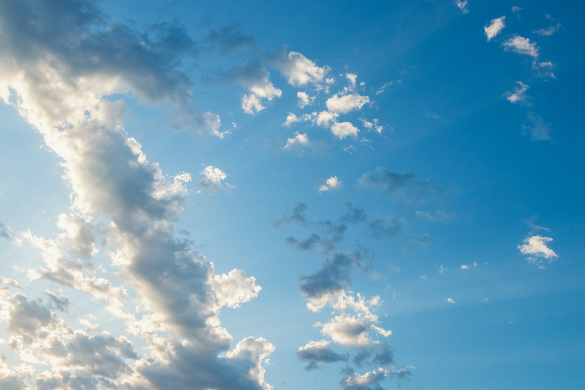 white clouds and blue sky during daytime
