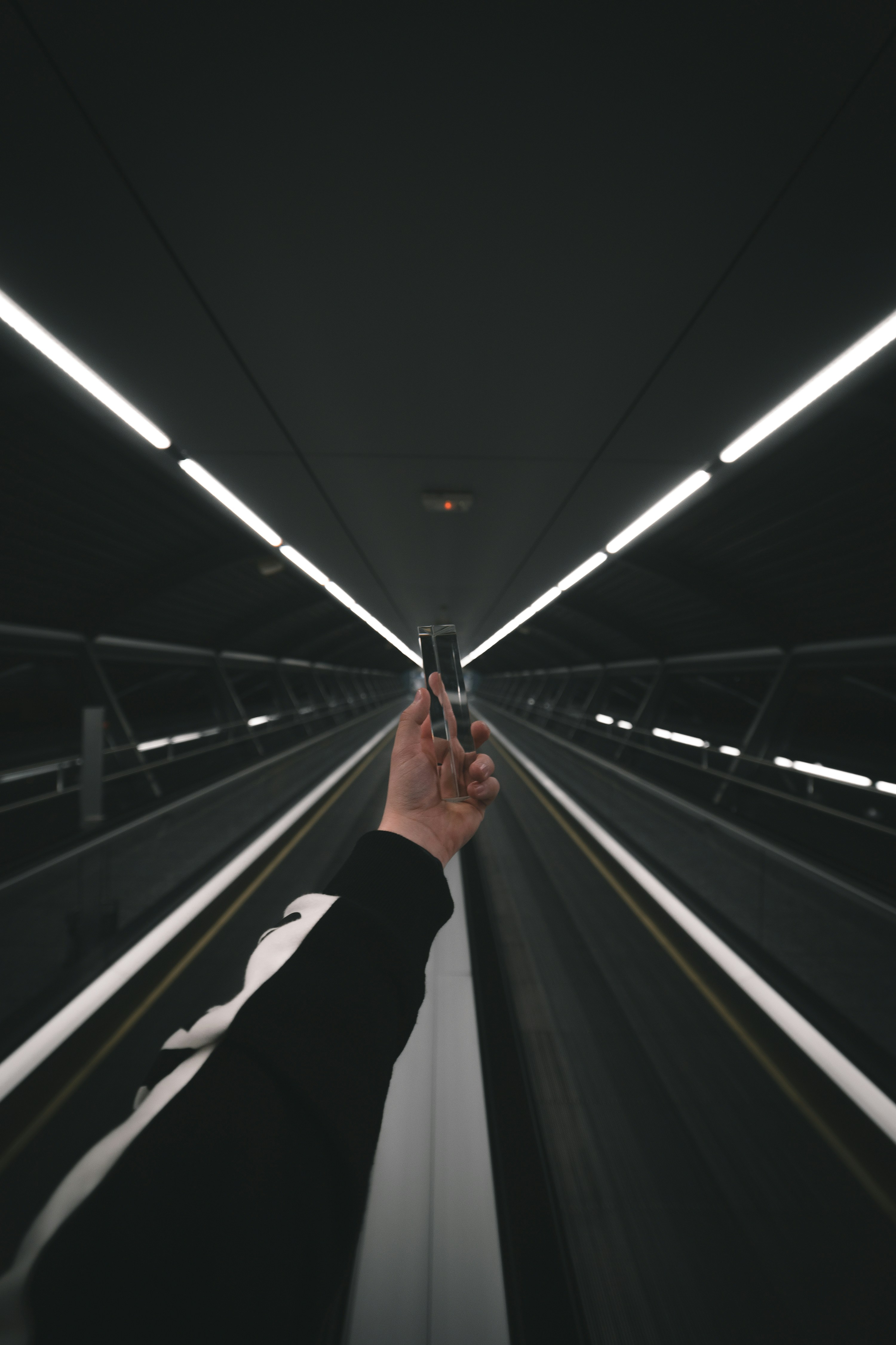 photo-1600272994589-048f925d57b3?ixid=M3wxMjA3fDB8MXxzZWFyY2h8MTh8fDNnZXdjc3l8ZW58MHx8fHwxNzU0MzI0Mzk1fDA\u0026ixlib=rb-4.1.0