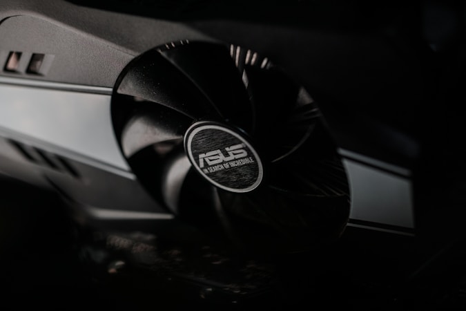 Exploring High-Performance Workstations for Gamers and Traders