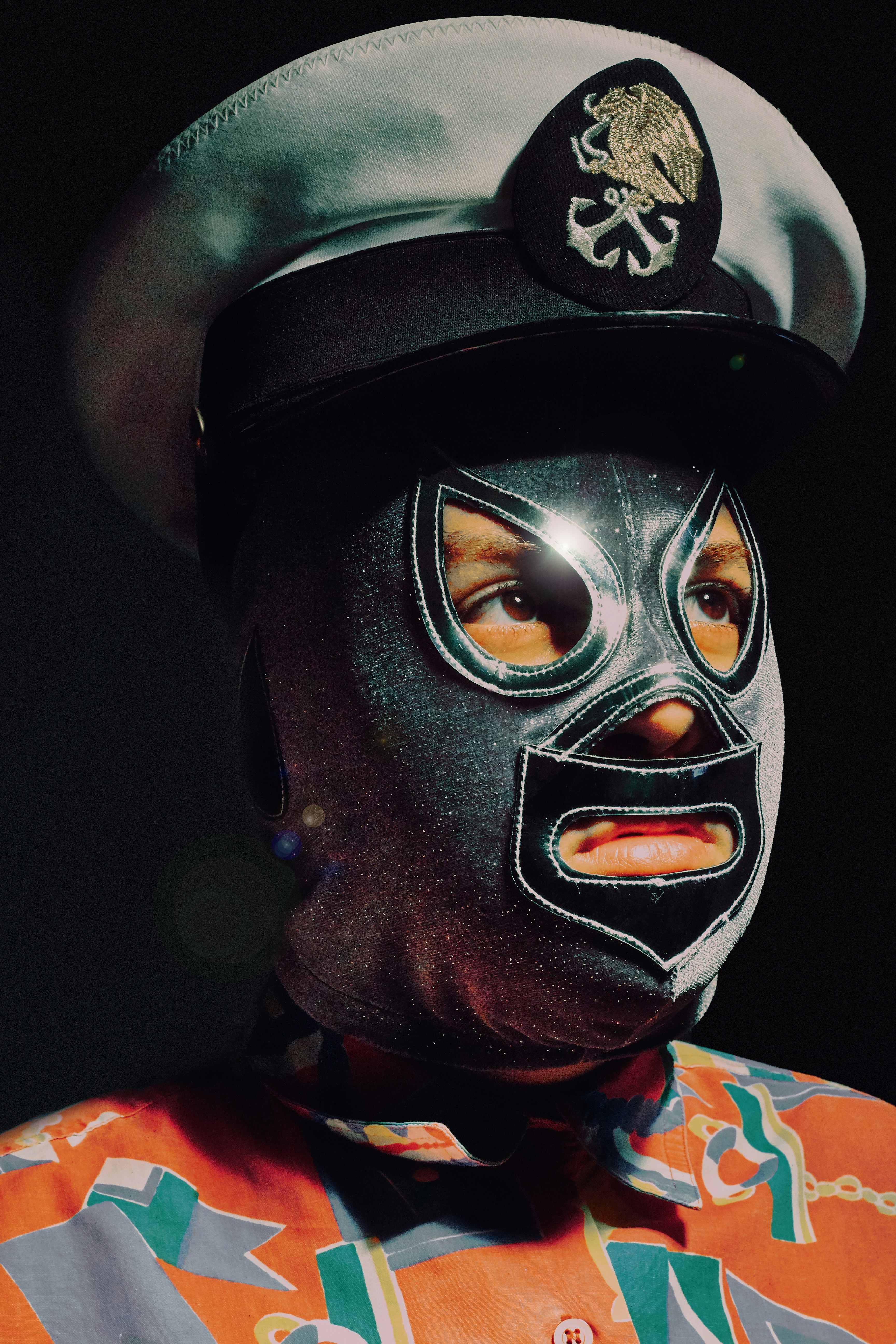 black and white bed linen