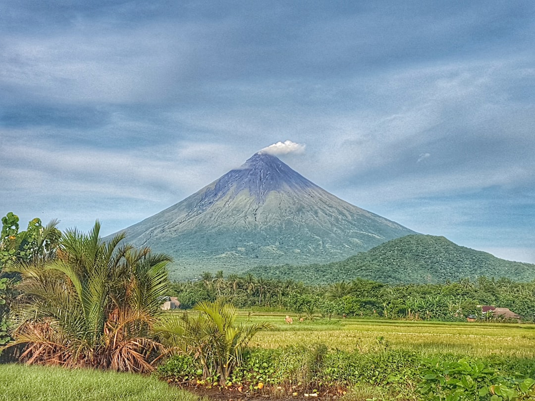 Travel Tips and Stories of Mayon Volcano in Philippines