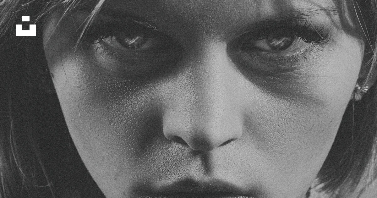 Gray R Realistic Face Womans face in grayscale photo – Free Grey Image on Unsplash