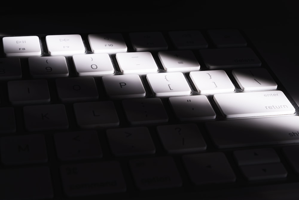 black and white computer keyboard