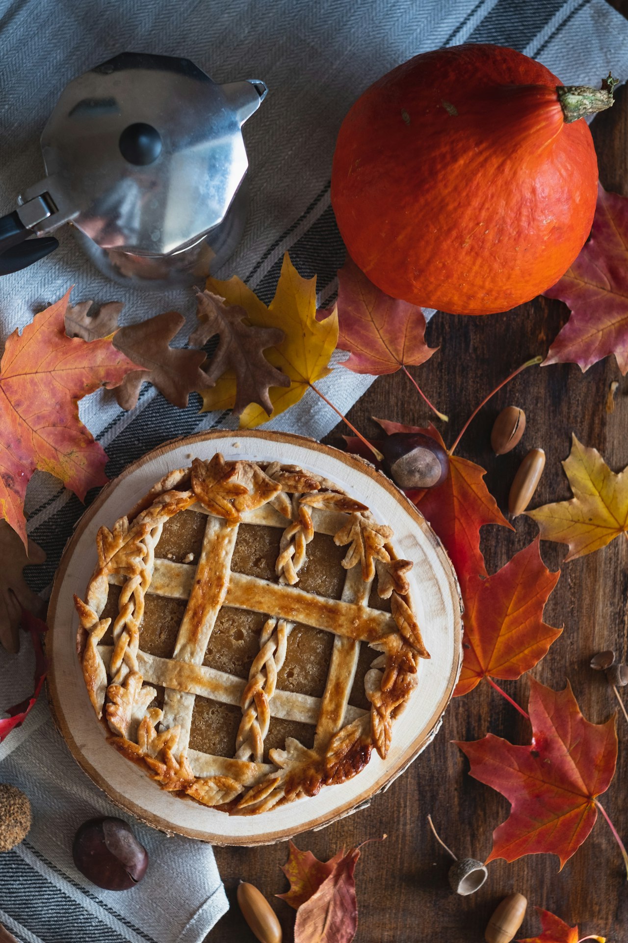 Discover Fairfield County's Best Pies for Thanksgiving: A Guide by Fowler Sakey & Team - William Raveis