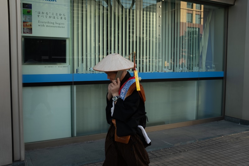 Parapluie et robe élégante Osaka