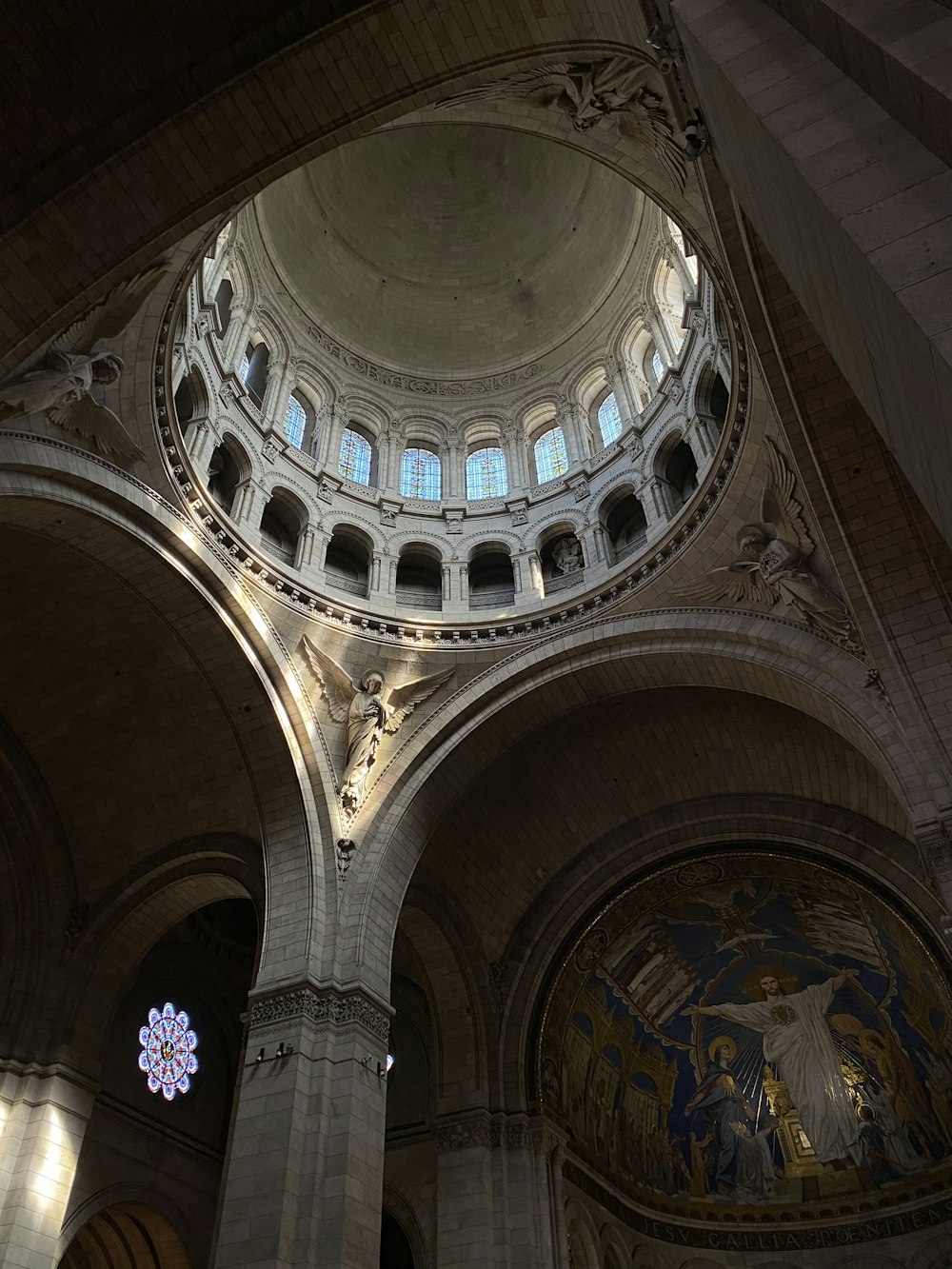 visão de ângulo baixo do teto da cúpula