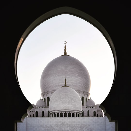 white dome building with dome in Sheikh Zayed Grand Mosque Center United Arab Emirates