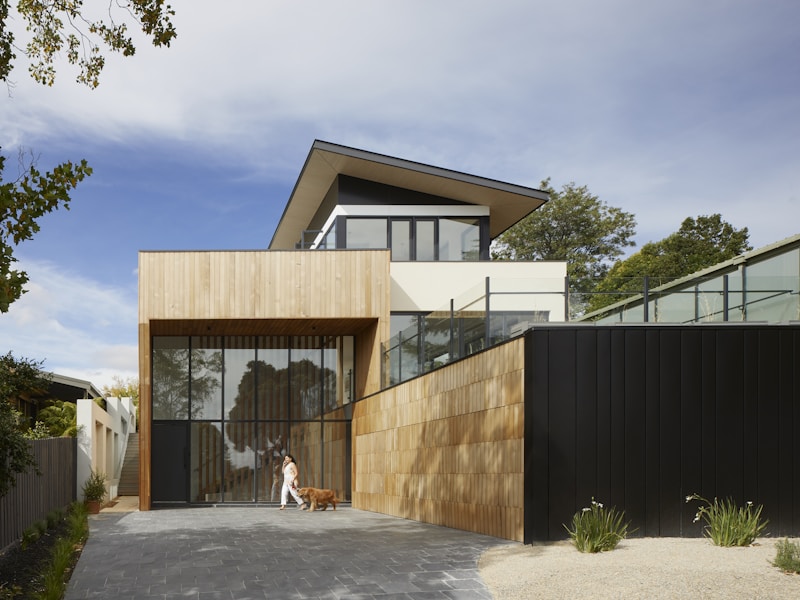 Giyotin Cam - Görsel 3