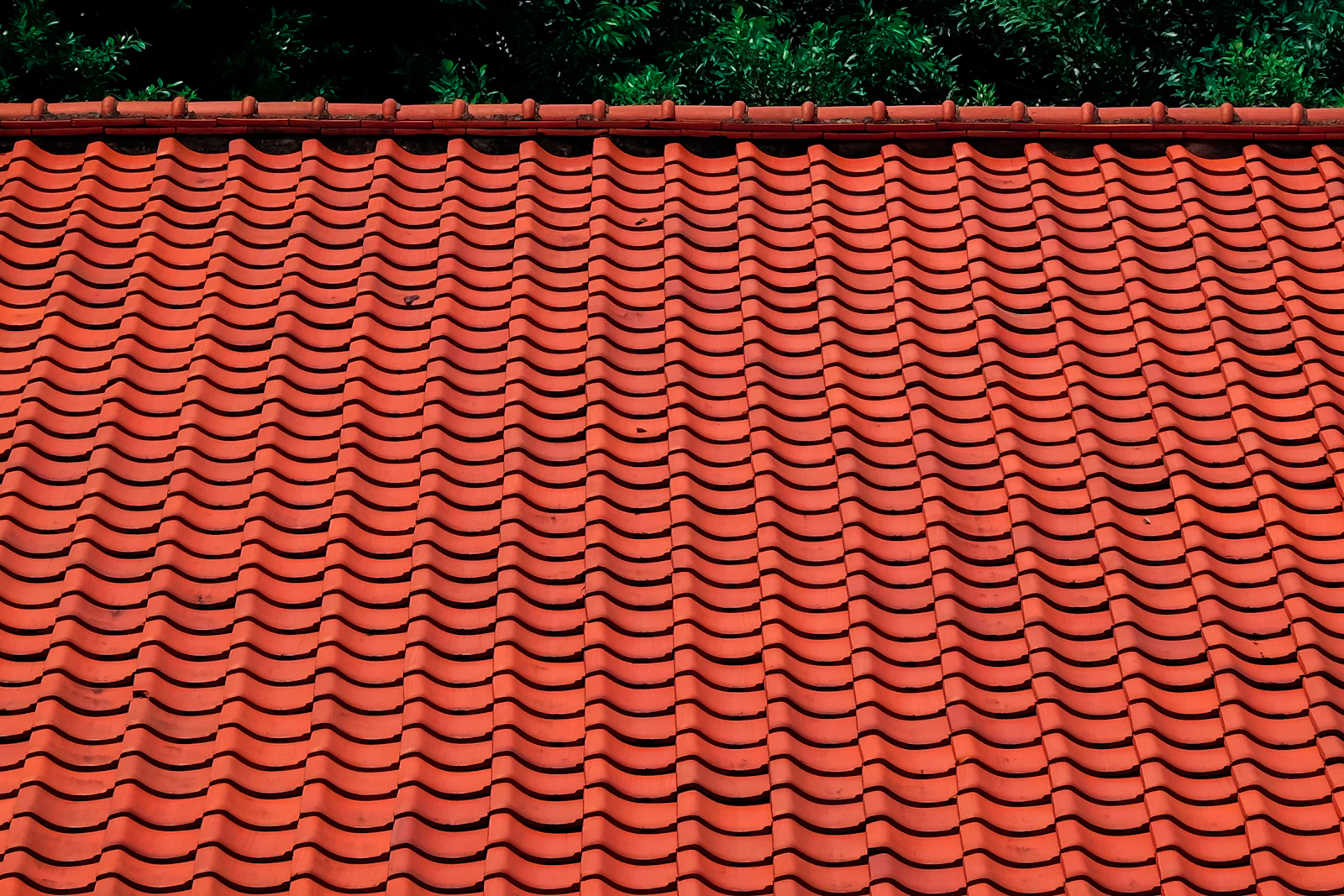 A daylight tile roof shown in a sprayed finish, with the colour changing as you pick it.