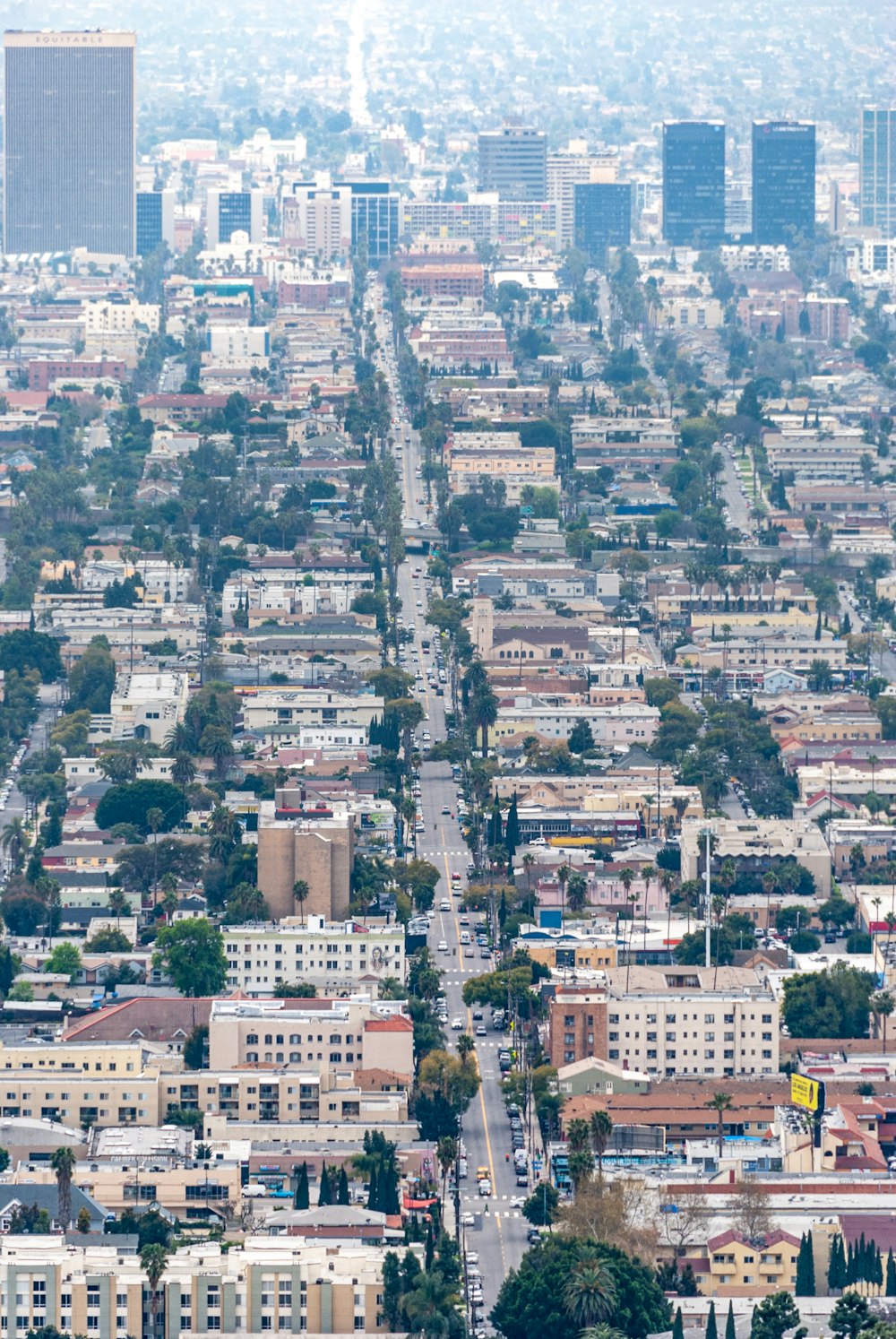 Vista aérea de los edificios de la ciudad durante el día