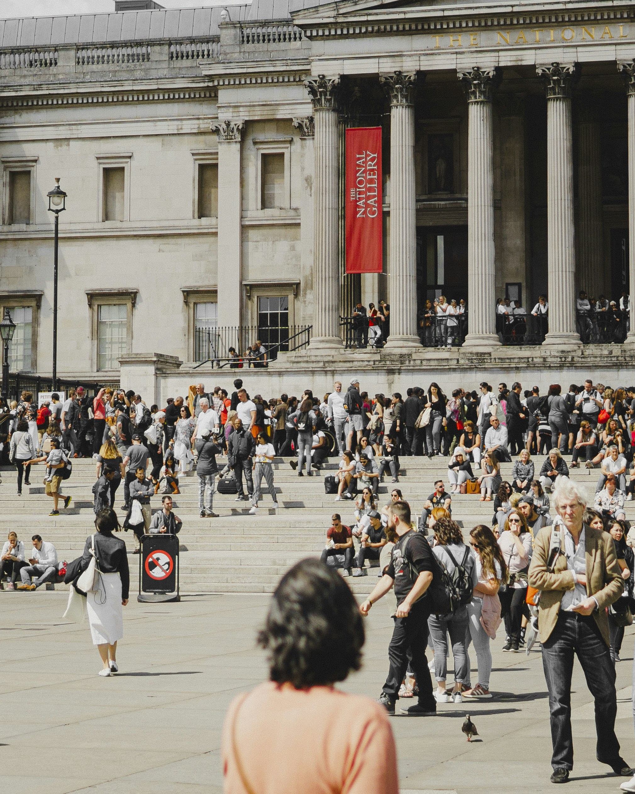  Crowds in trafalgar square outside the National Gallery, London