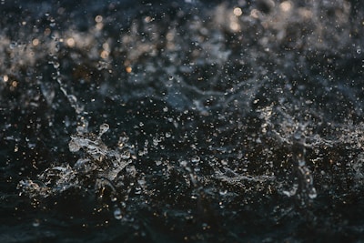 Abstract visualization of quantum sweat droplets forming dynamic shapes