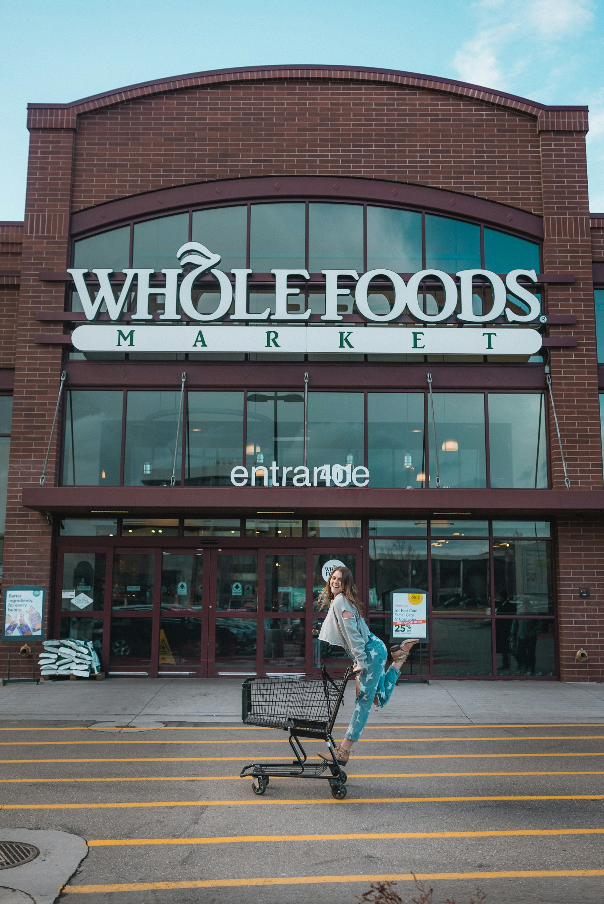 🥩Whole Foods Lawsuit Claims Beef Sold at Stores Breaks Promise of 'No Antibiotics, Ever'