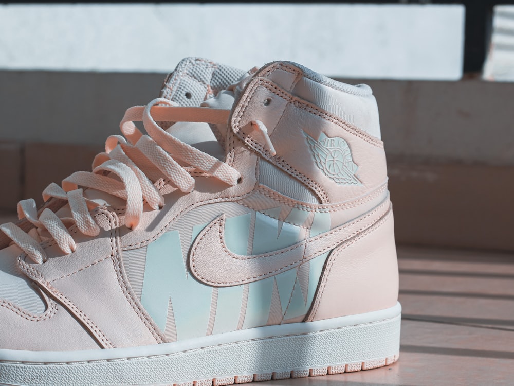 white nike air force 1 low photo – Free Grey Image on Unsplash white nike air force 1 low photo – Free Grey Image on Unsplash