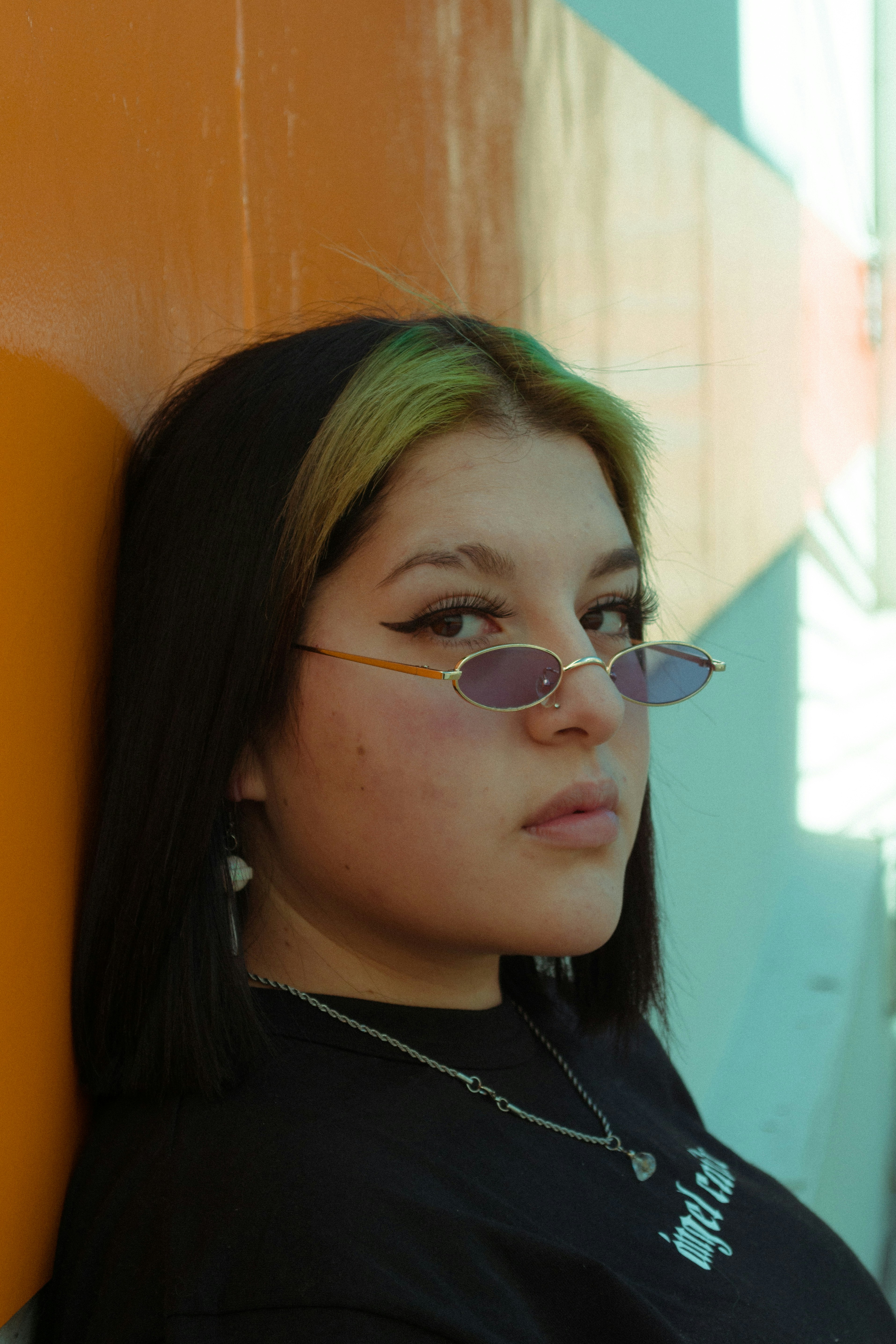 photo-1600730959738-8e73157b5857?ixid=M3wxMjA3fDB8MXxzZWFyY2h8N3x8JUU3JThFJTlCJUU5JTlCJTg1JUMyJUI3JUU2JUFGJTk0JUU4JThDJUI5fGVufDB8fHx8MTc1NzMyNjQzN3ww\u0026ixlib=rb-4.1.0