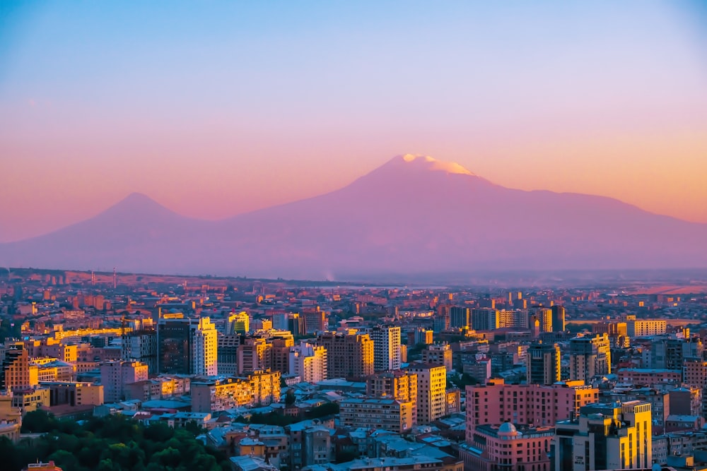 Vista aérea de los edificios de la ciudad durante el día