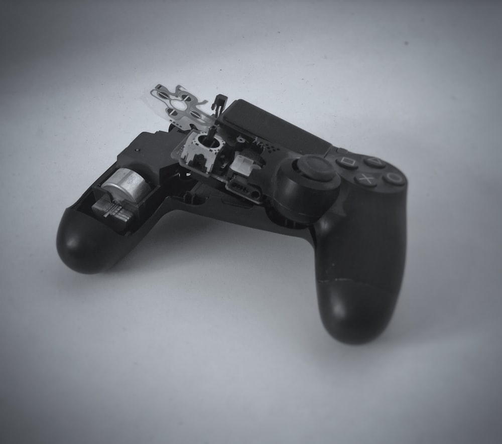black sony ps 4 game controller