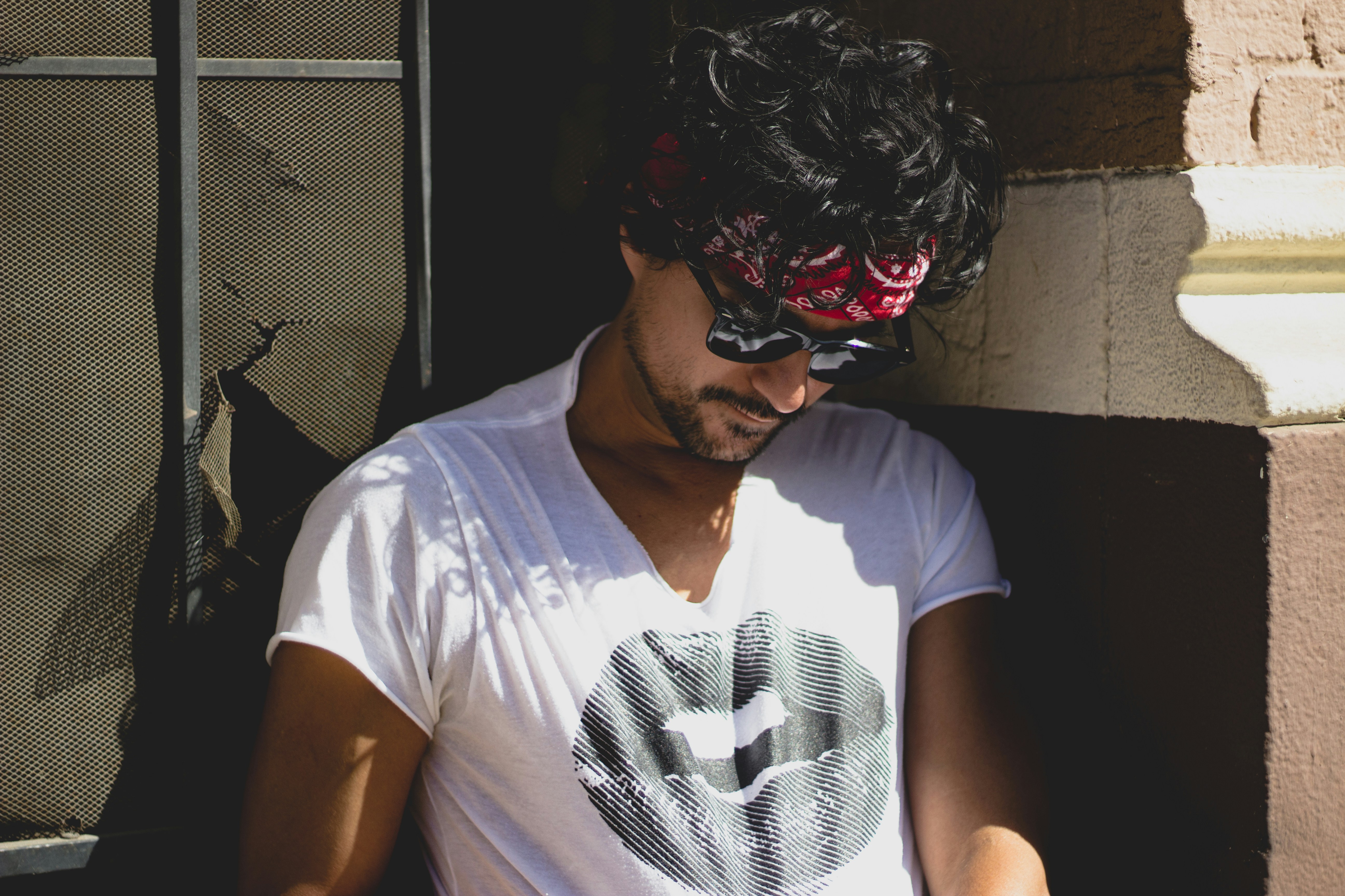 how to wear a bandana