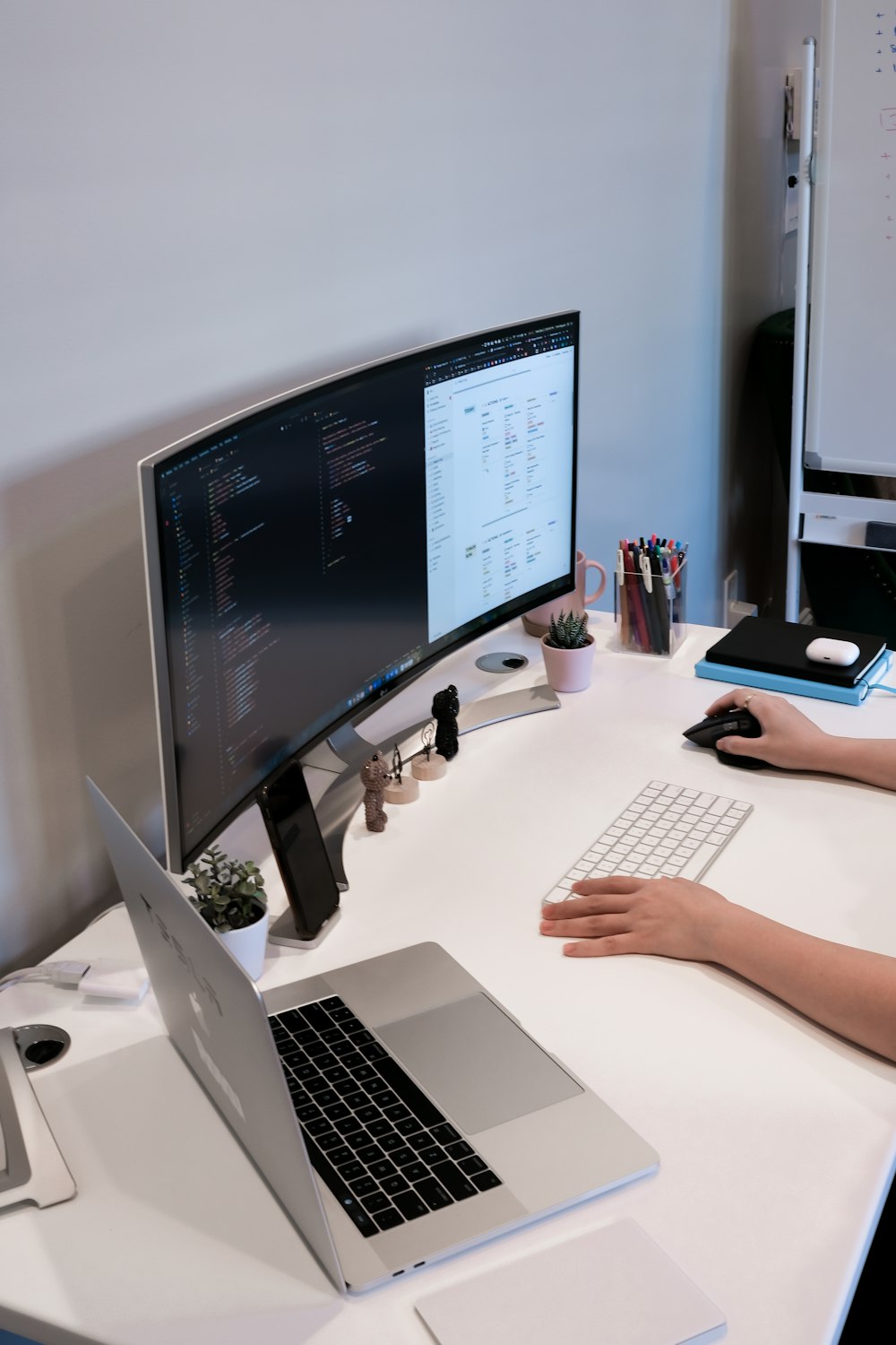 silver imac on white table