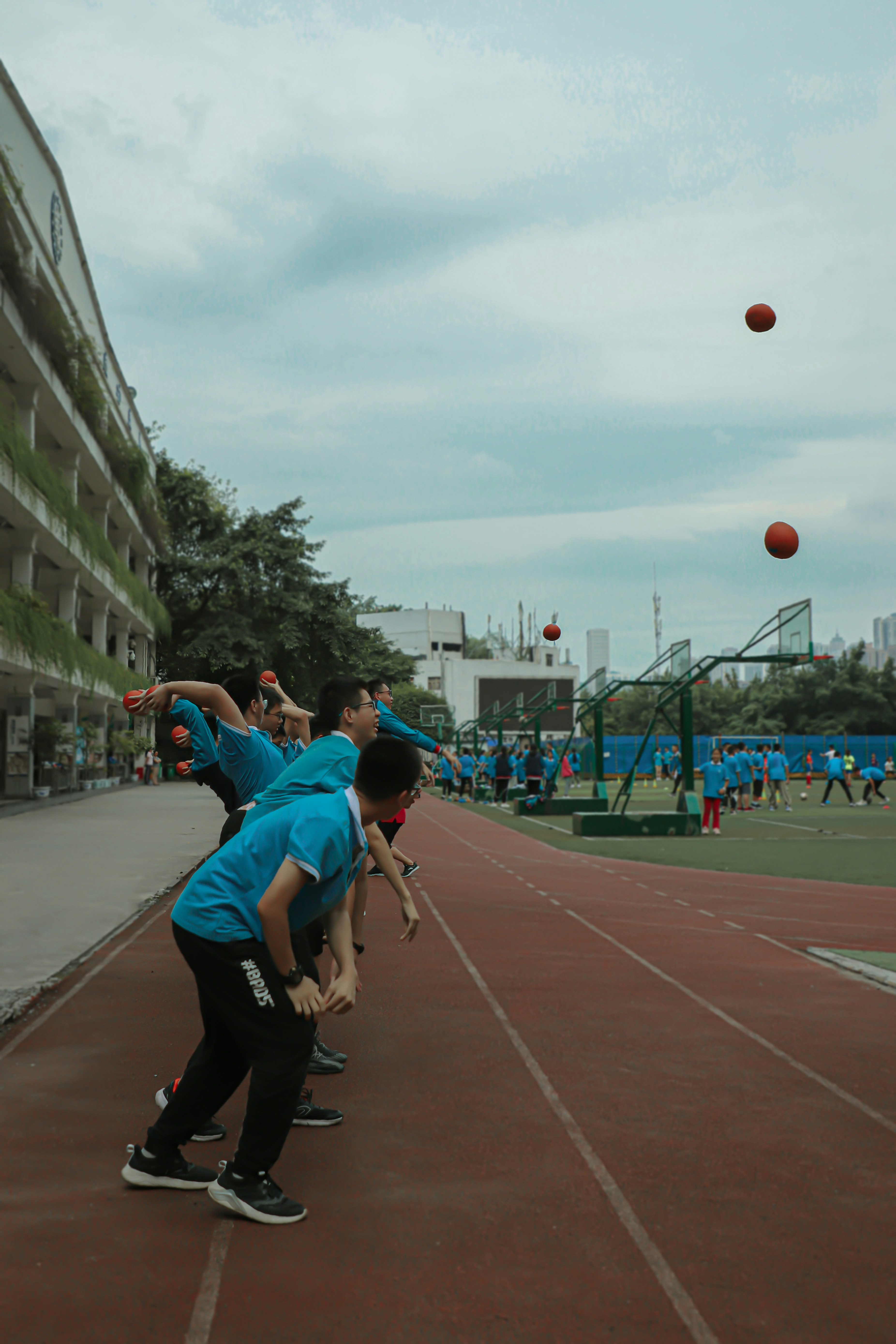 I entered a middle school and took photos of students playing in the playground