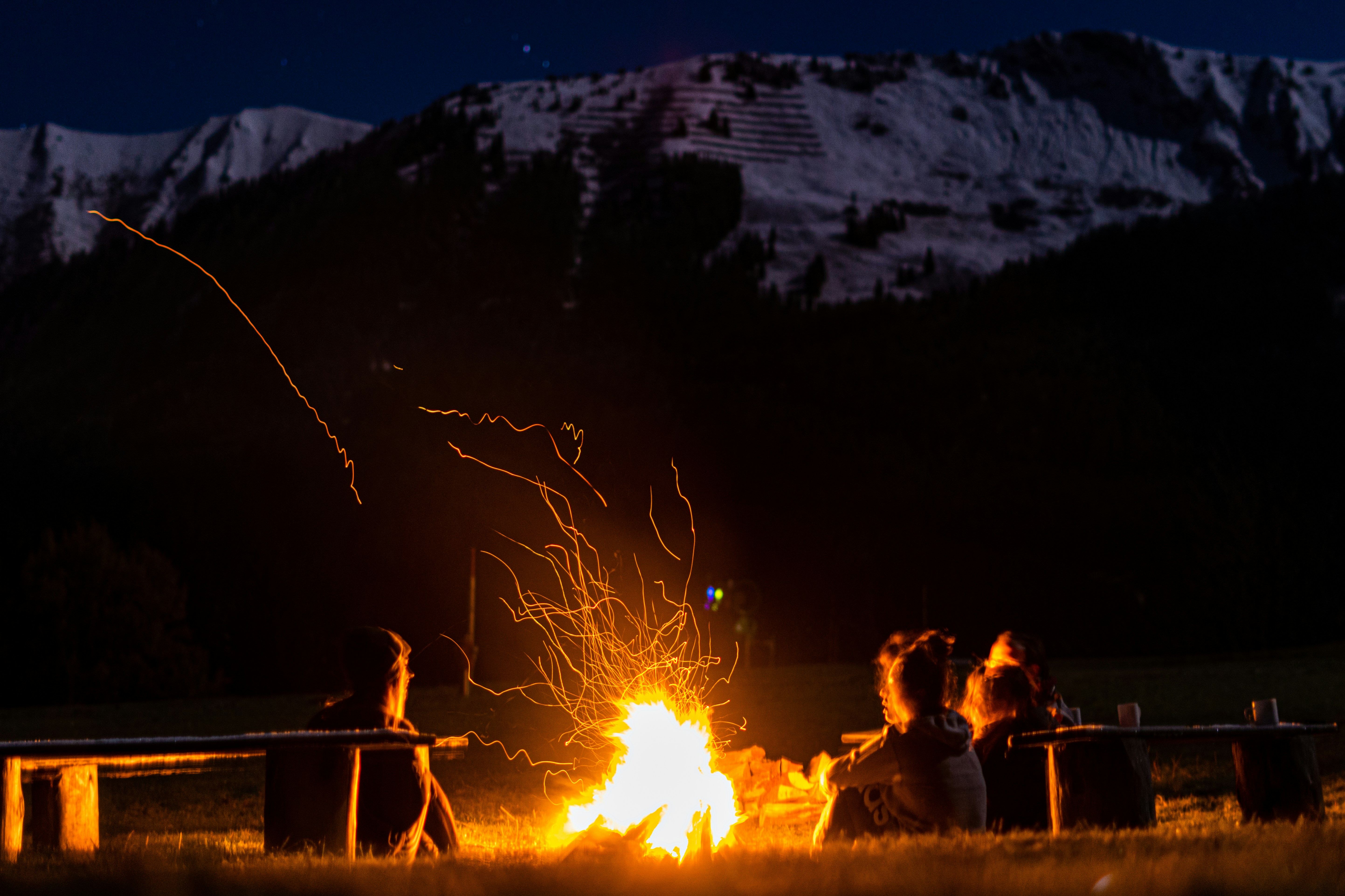 7 Fire-Building Techniques for Alpine Peak Camping Nights