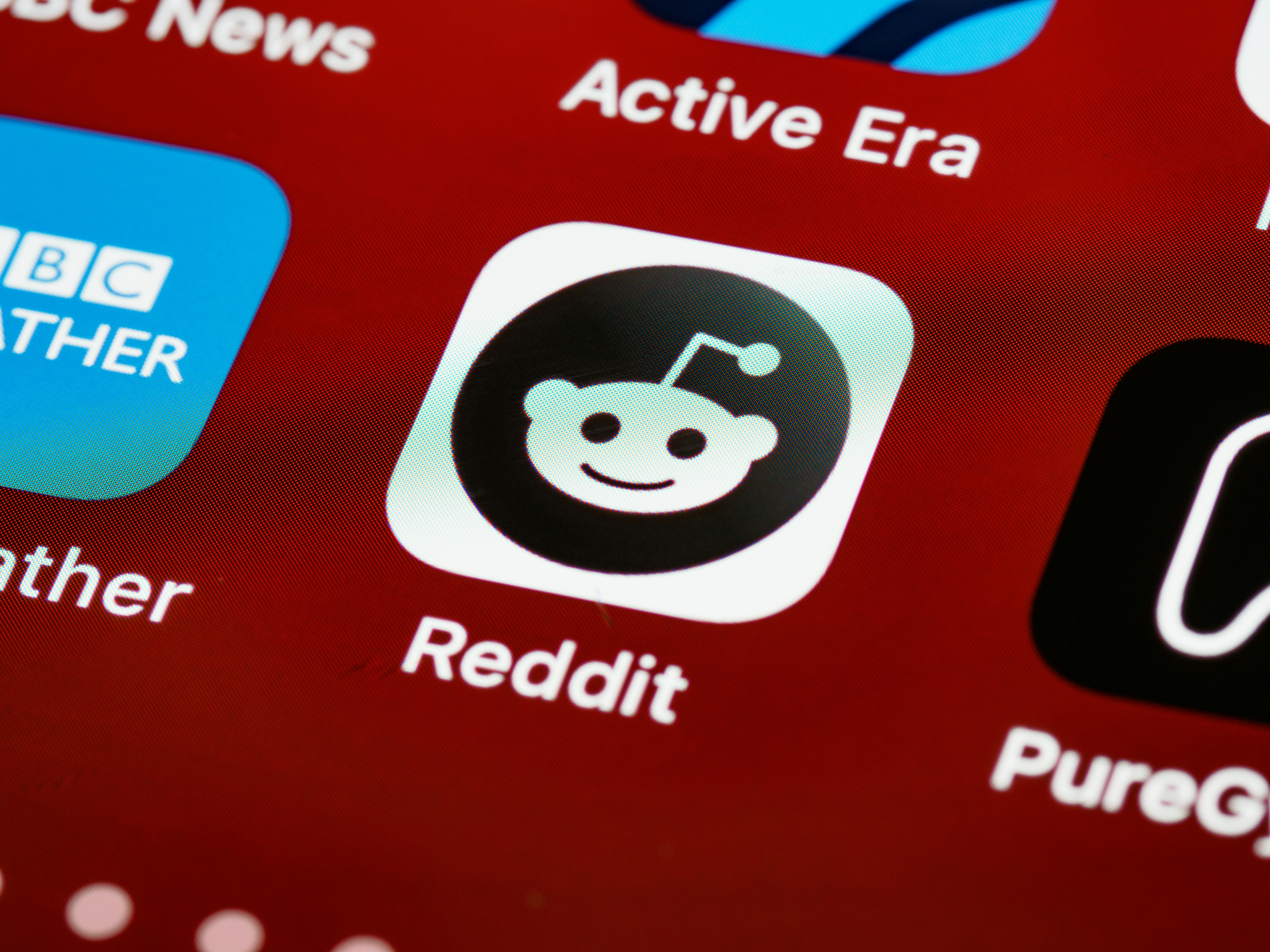 RedditPersona: marco modular para adaptación de LLM desde Reddit