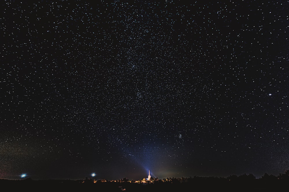 Des étoiles dans le ciel pendant la nuit