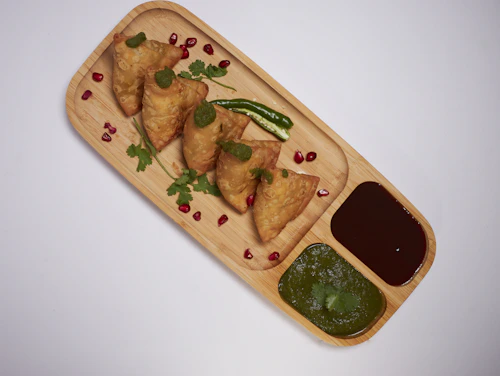 Indian samosa and chutney