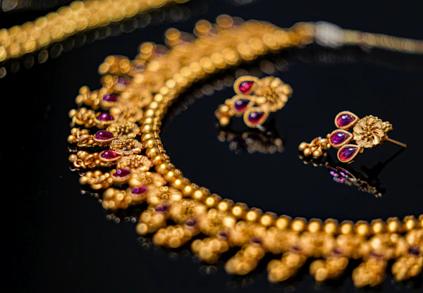 Traditional Indian Gold Jewellery