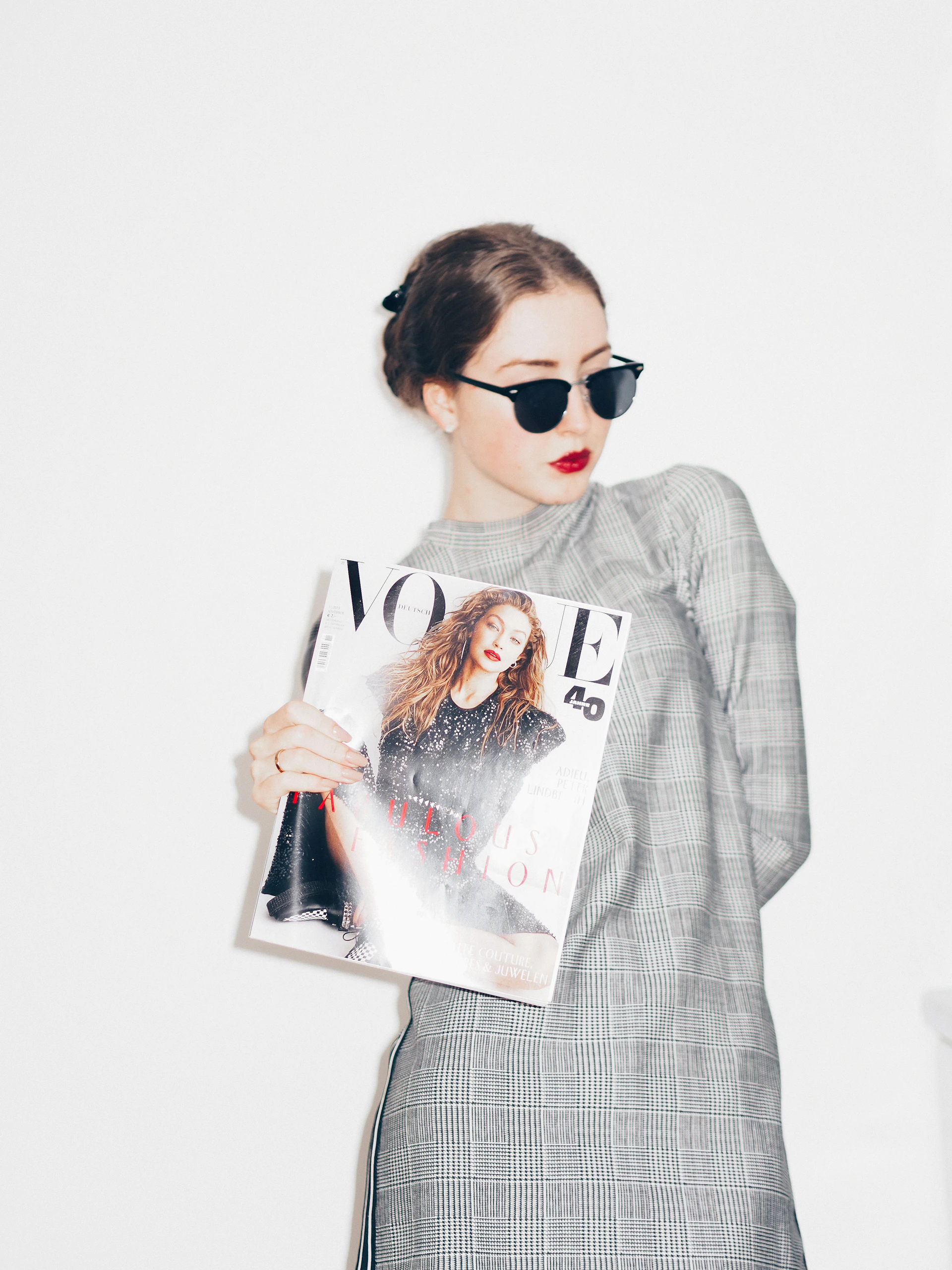 black and white bed linen