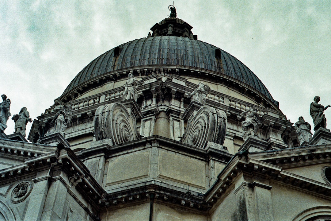 Landmark photo spot Basilica di Santa Maria della Salute Laguna Veneta