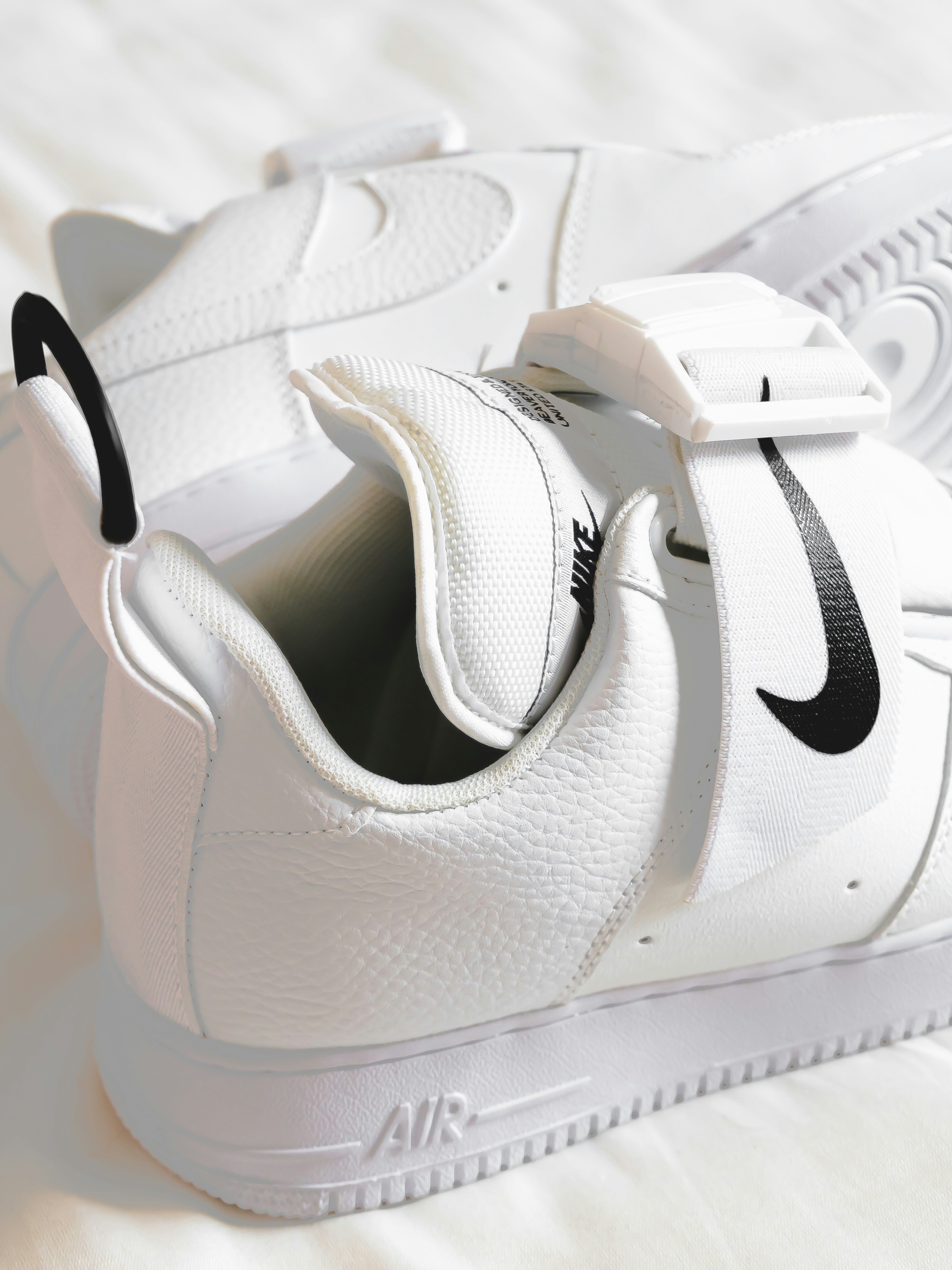 how to make nike air max white again