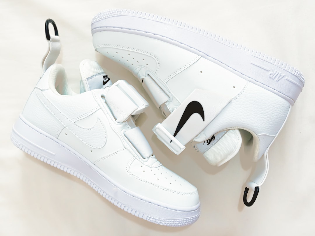 white nike air force 1