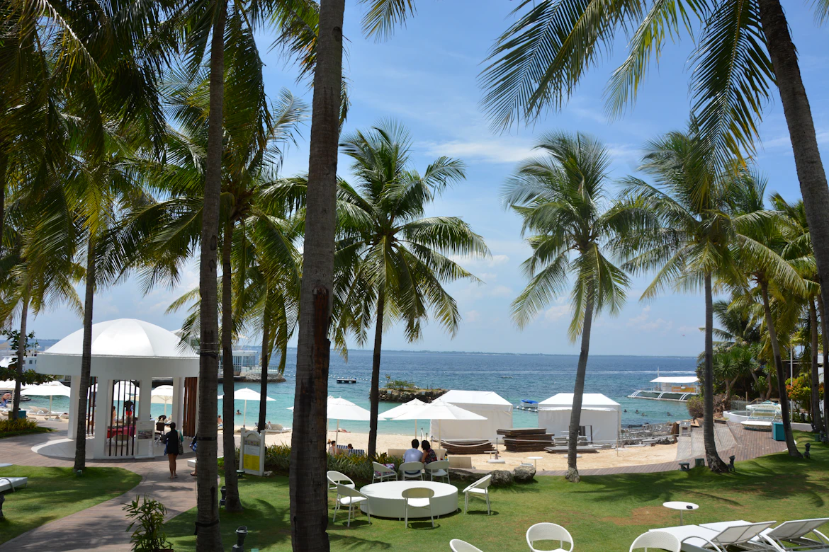 Luxury beachfront resort swimming pool