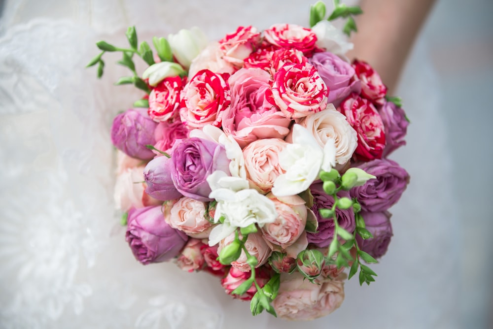 pink and white rose bouquet