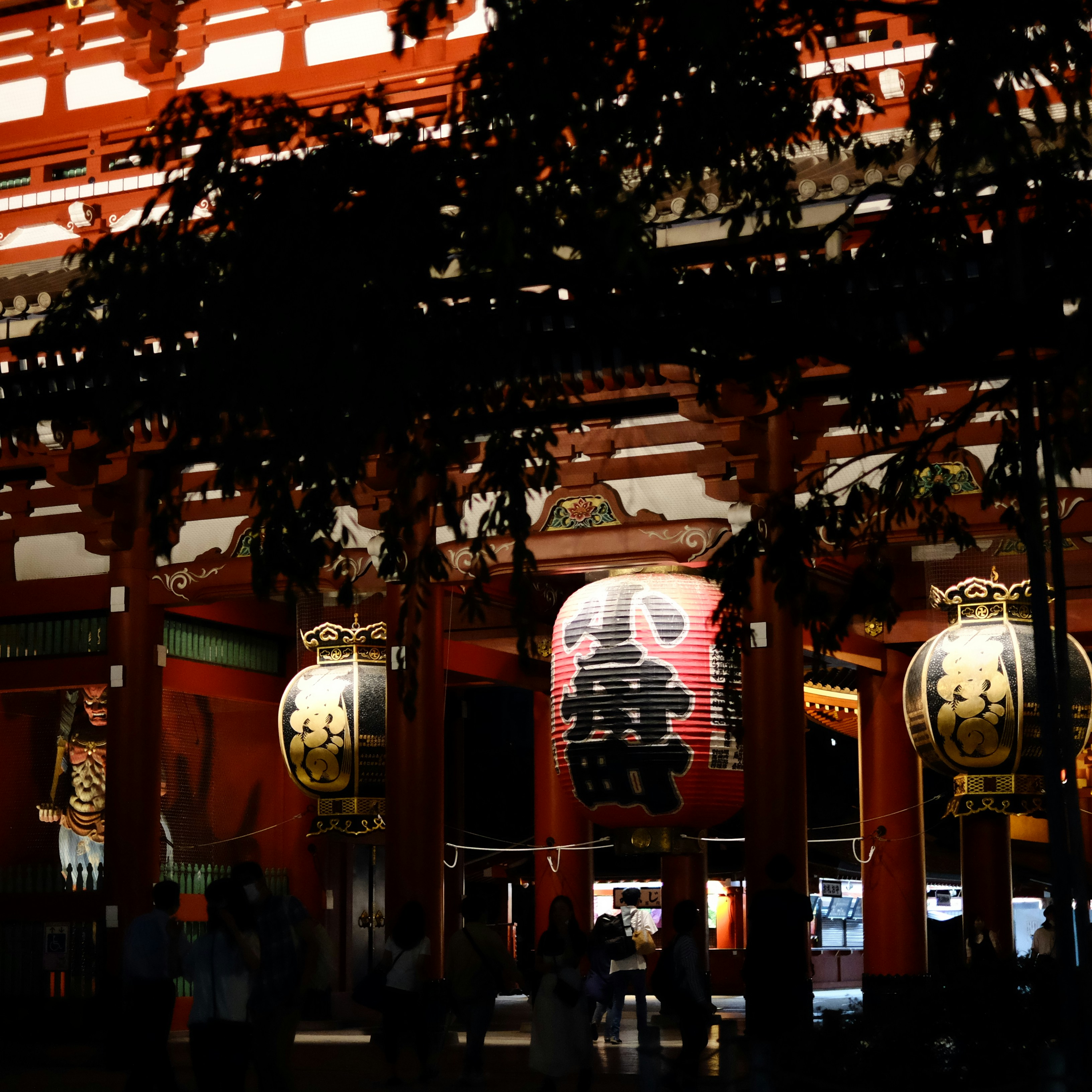 Photo by kiyomishiomura