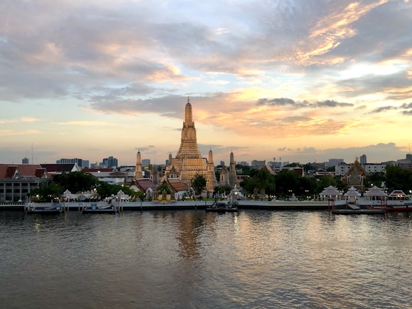 Discover Bangkok: Essential Travel Guide