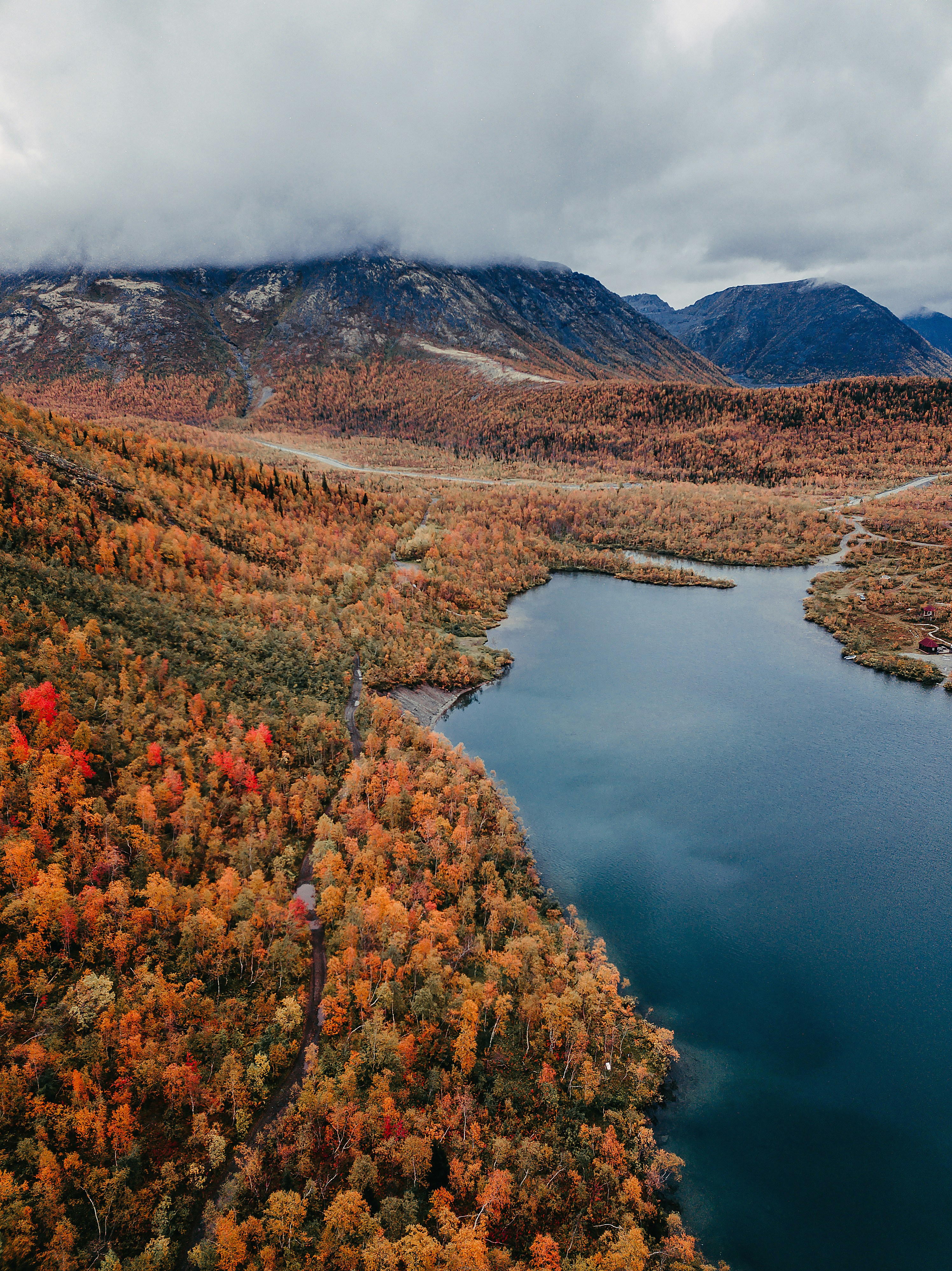 Photo by ivanshemereko