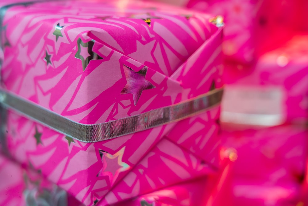 ピンクと白の水玉トートバッグ