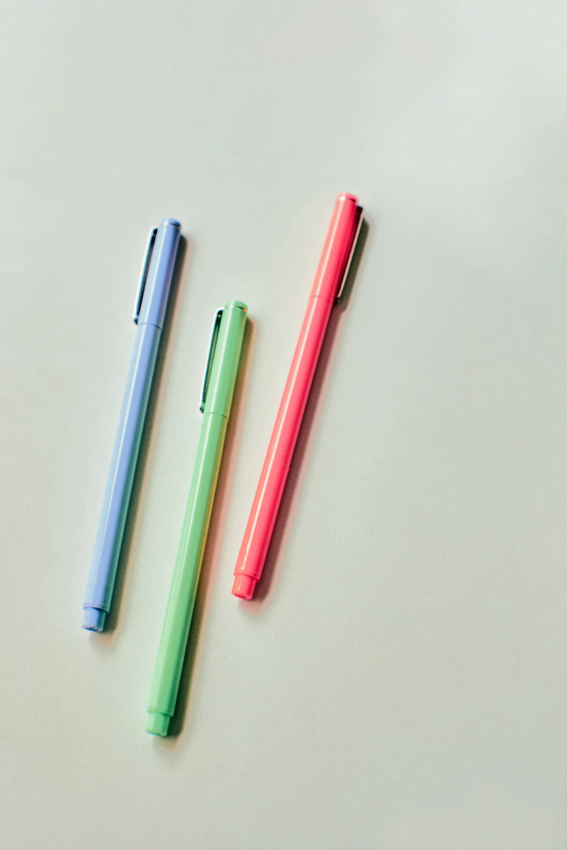 Paper Mate Flair Felt Tip Pens Medium Point 0.7mm Assorted Colors (12-Pack)