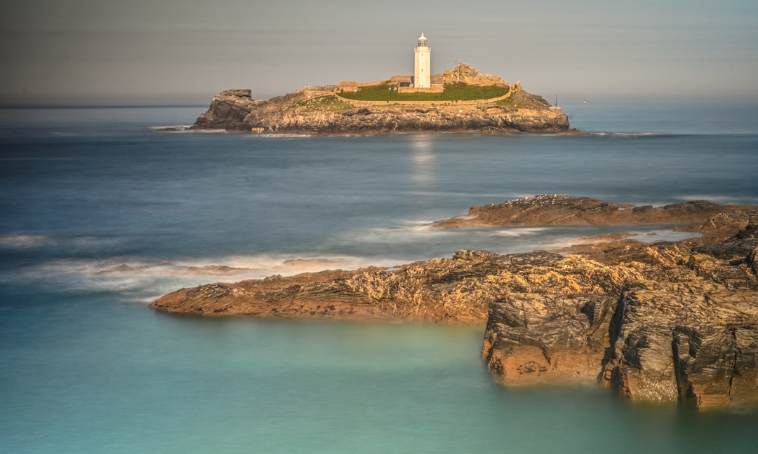 travelers stories about Headland in Godrevy, United Kingdom