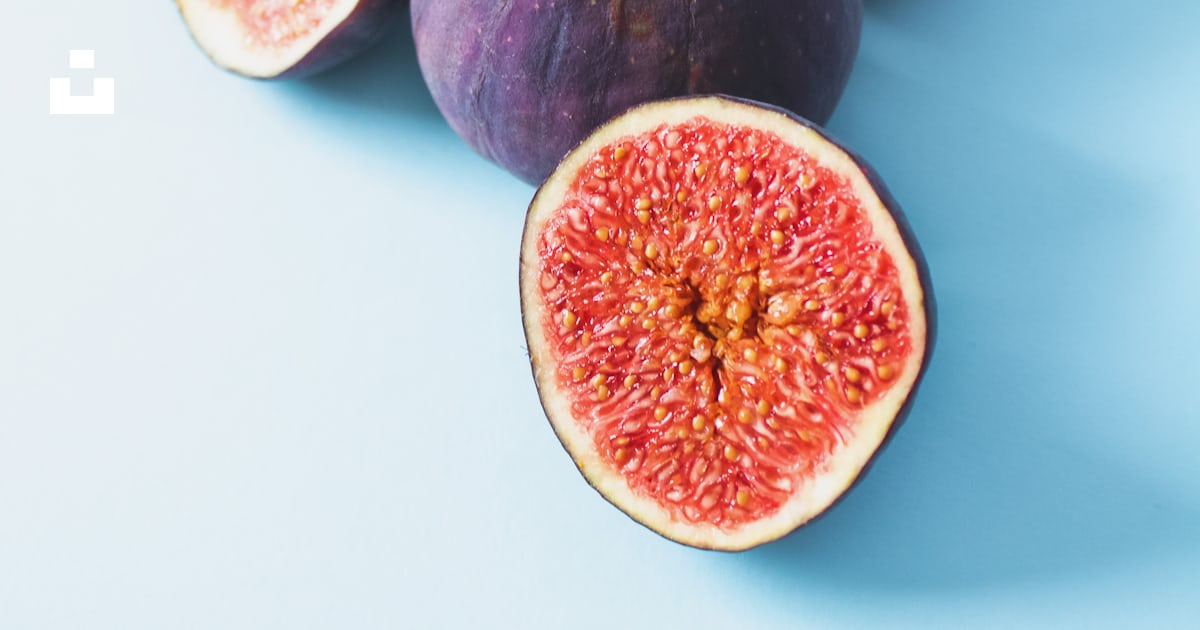 2 fruits ronds noirs et rouges photo – Photo Fruit Gratuite sur Unsplash